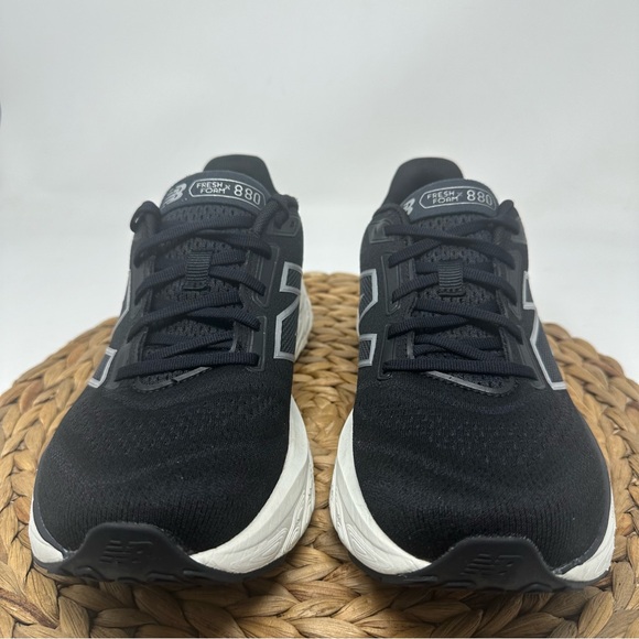 NEW BALANCE Fresh Foam 880 V14 Running Shoes Black White Size 8.5 Men's, 10 Wome - Picture 5 of 8